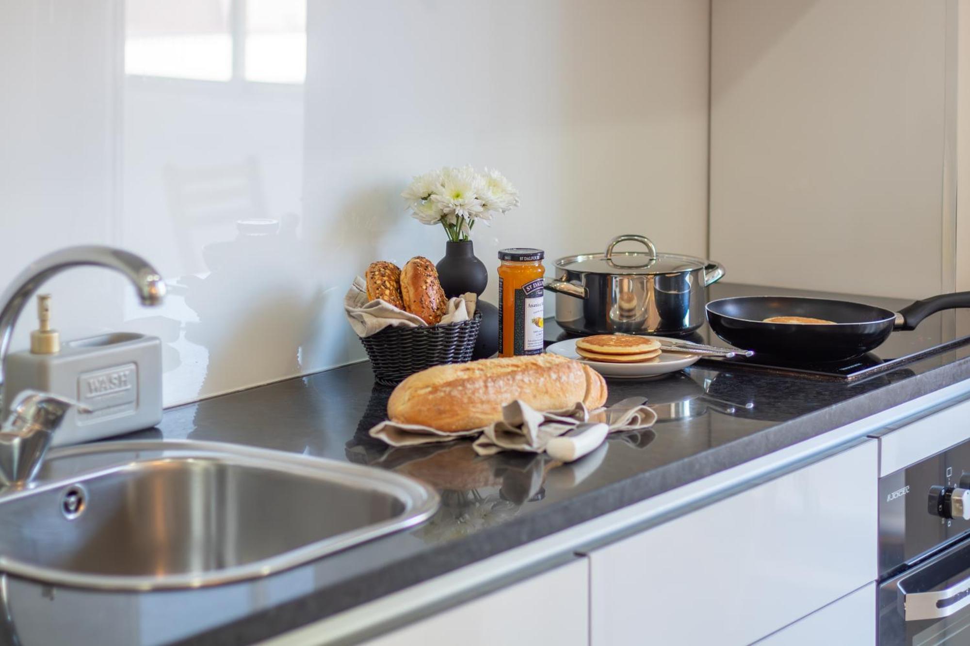 Lovelystay - Boavista Cozy Apartment Порто Екстериор снимка